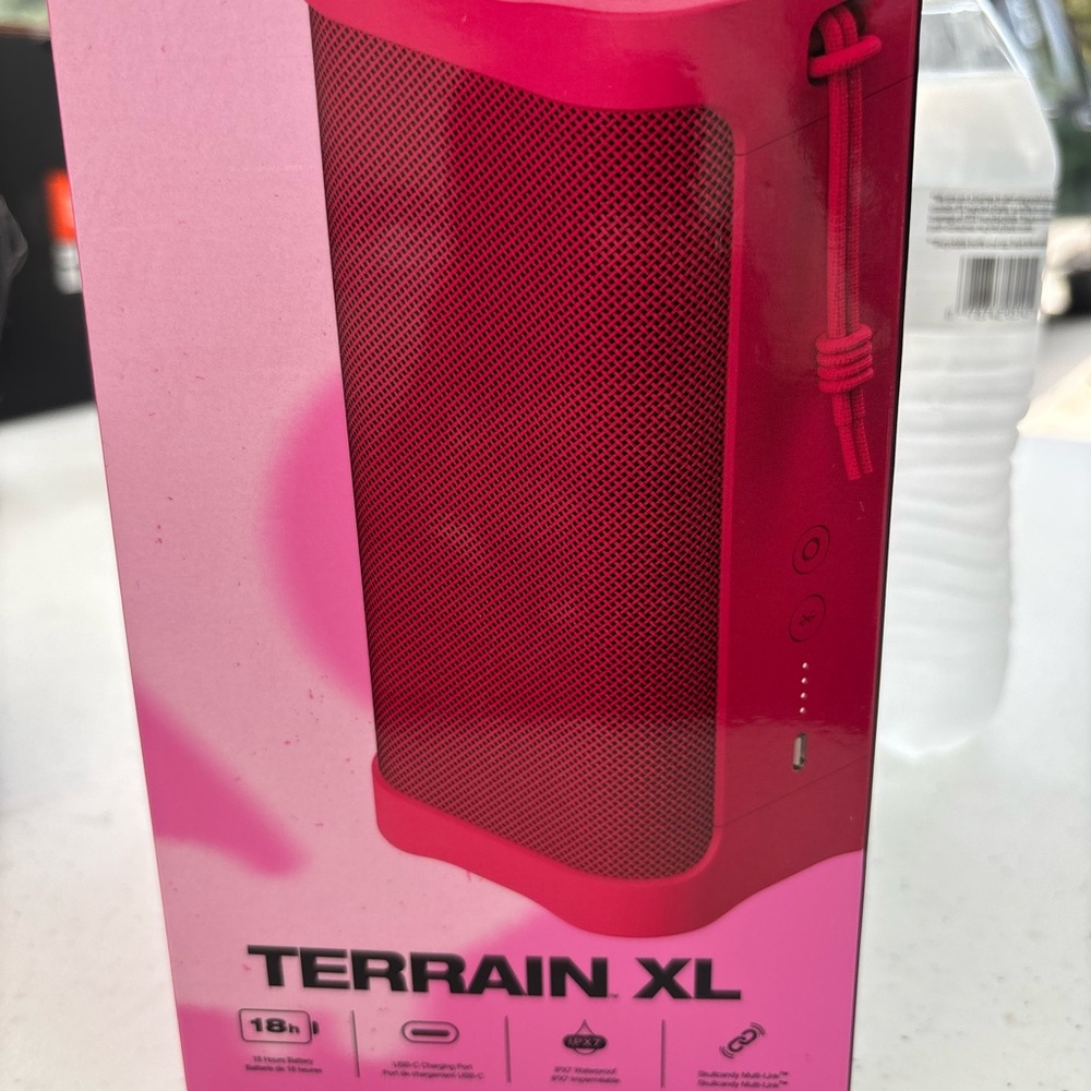 Skullcandy Terrain XL Bluetooth Speaker - Pink for 75$!